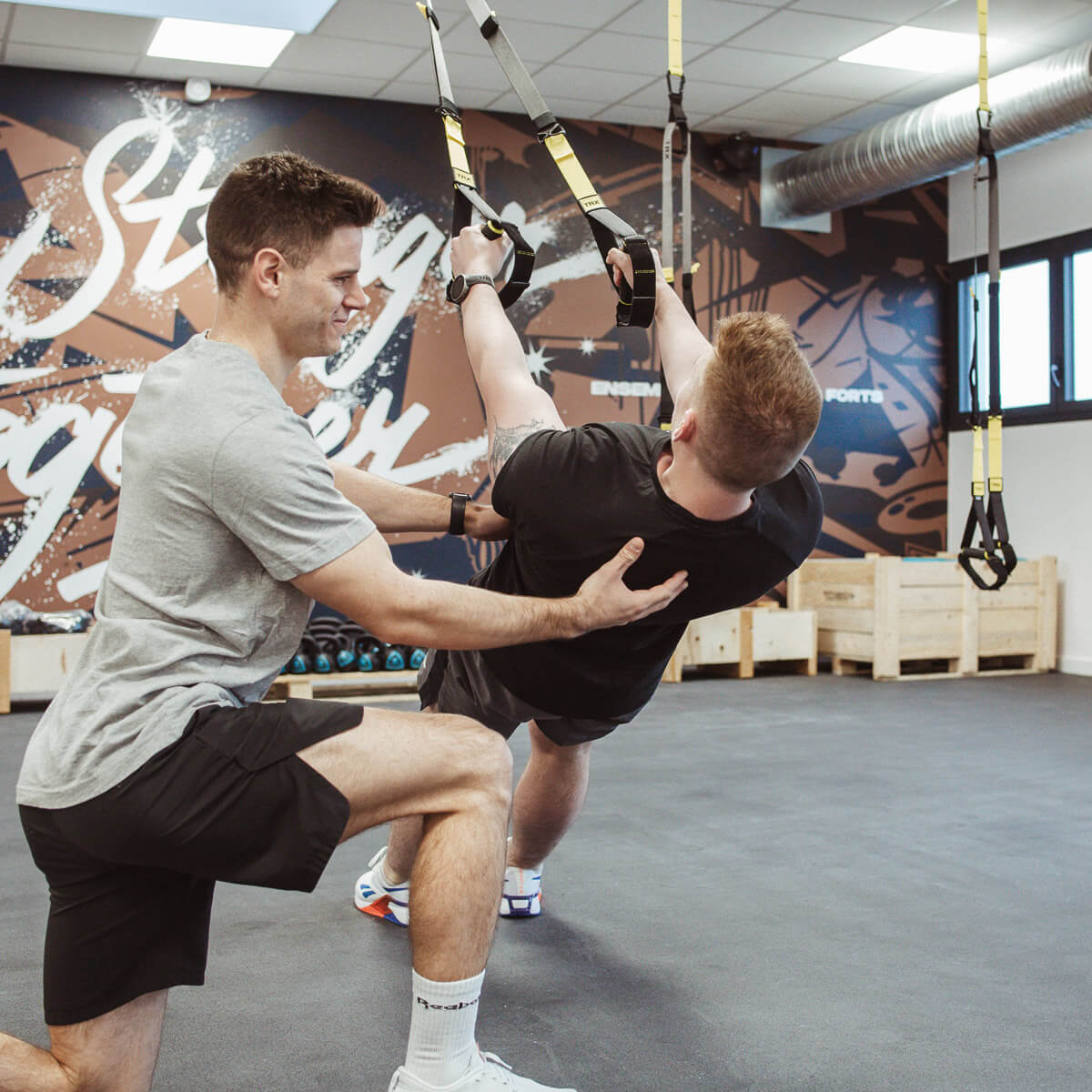 Séance de TRX à la salle de sport Artligne à Carquefou