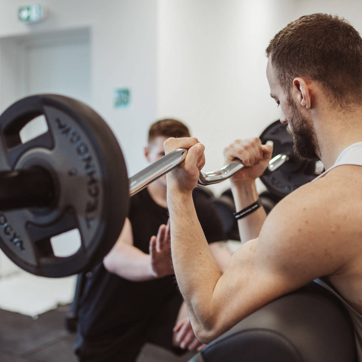 Séance de musculation à la salle de sport Artligne à Carquefou